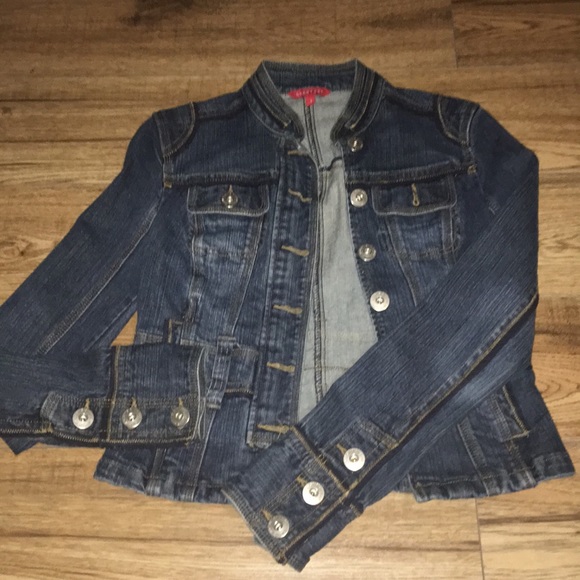 Jean Jacket - Picture 1 of 8